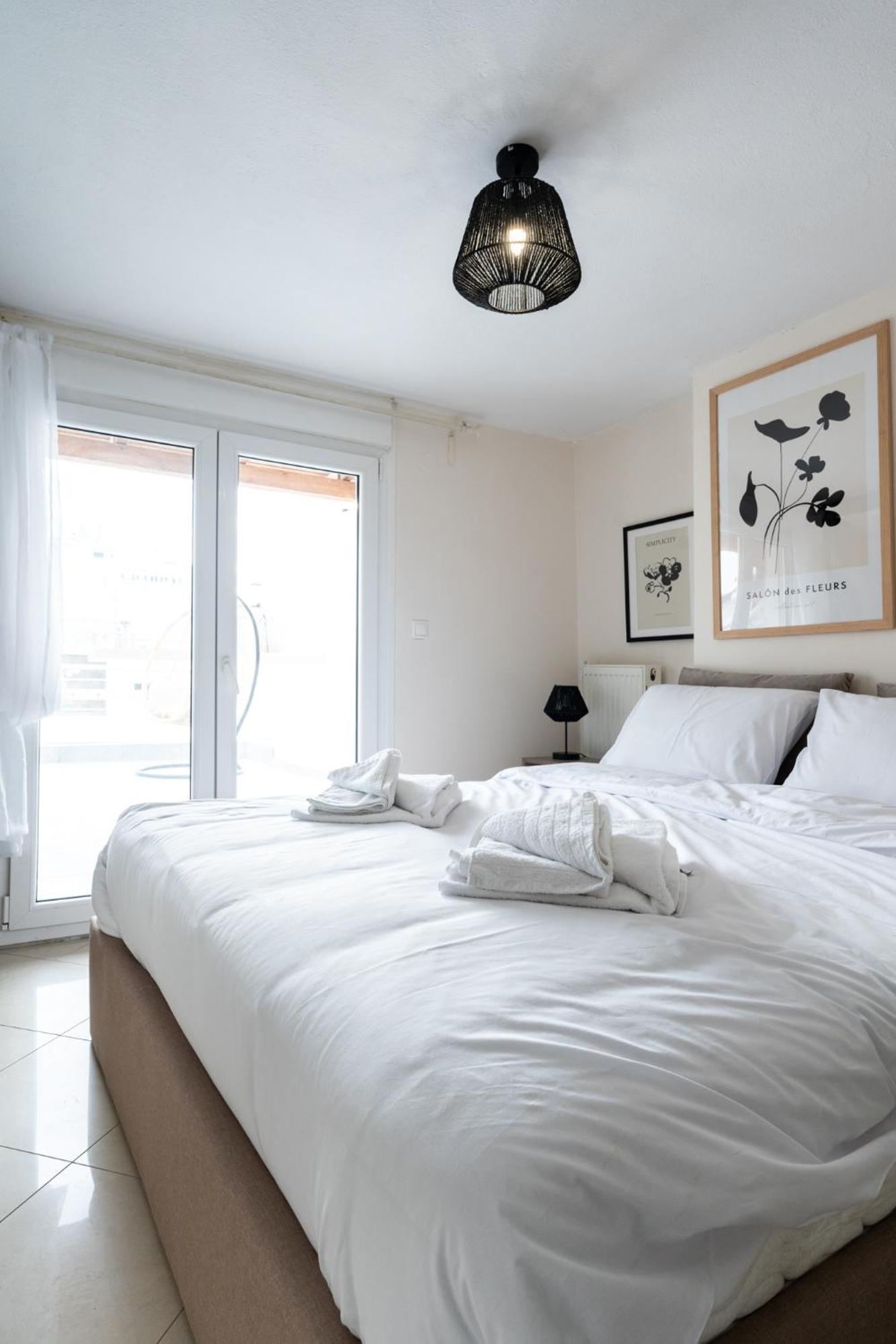 Pomegranate Luxury Penthouse Maisonette With Beautiful Terrace & Free Parking By Binobi ! Thessaloniki Exterior foto